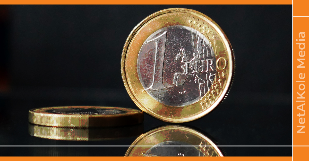 Économie: Chute de la valeur de l'euro face au dollar
