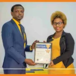 certificat de formatrice en communication remis par l'isc à angy desravines