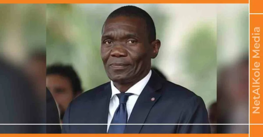 joseph lambert defann tèt li fas ak ulcc nan dosye machin sena yo