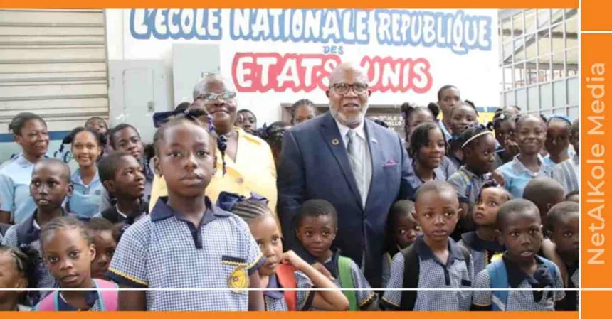l'ambassadeur dennis francis a visité l’École nationale république des etats unis (1)