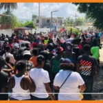 gwo manifestasyon nan miragwàn kont lèt blam ministè jistis bay komisè muscadin an